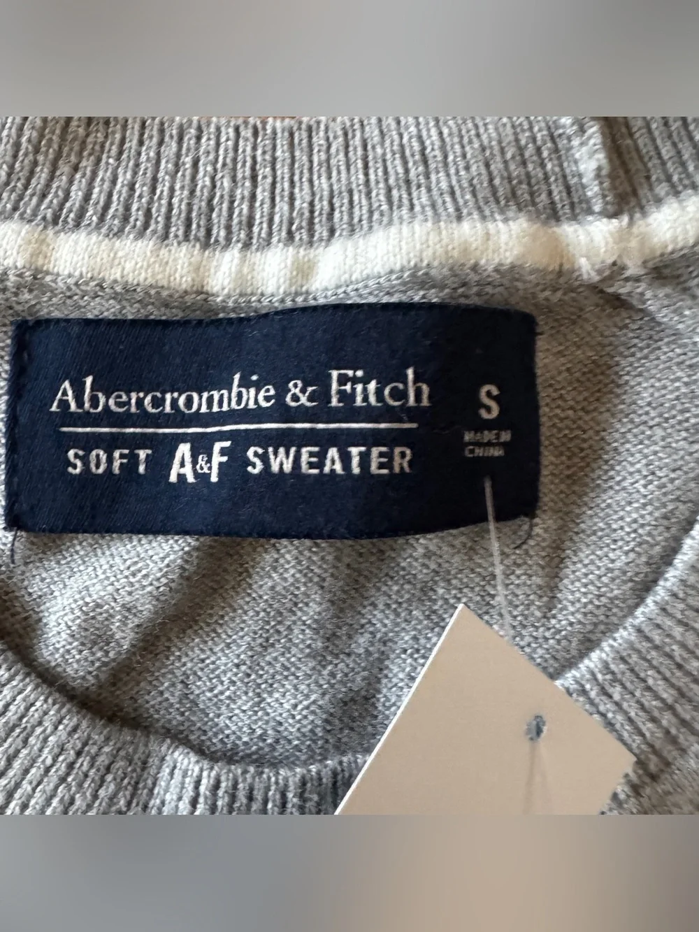 NWT Abercrombie & Fitch Soft A&F Light Grey Moose Crewneck Sweater Size Small